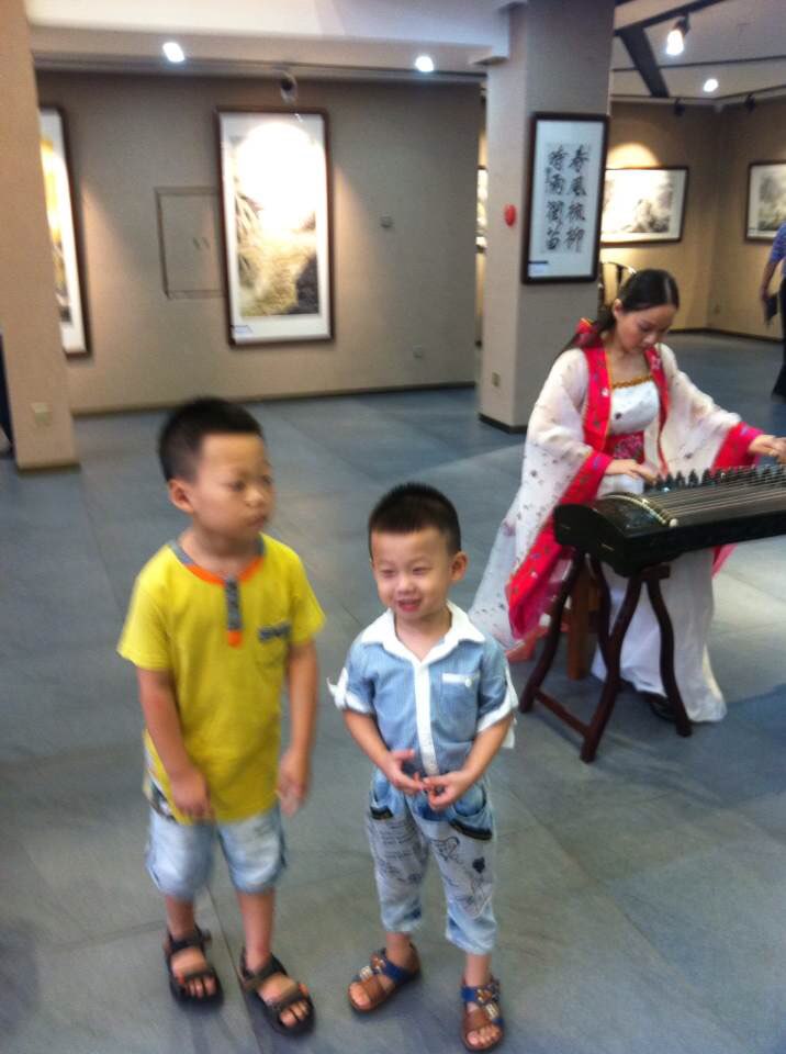 大气者不会穷；大方者不会苦；大度者福满身；大格局受人敬！