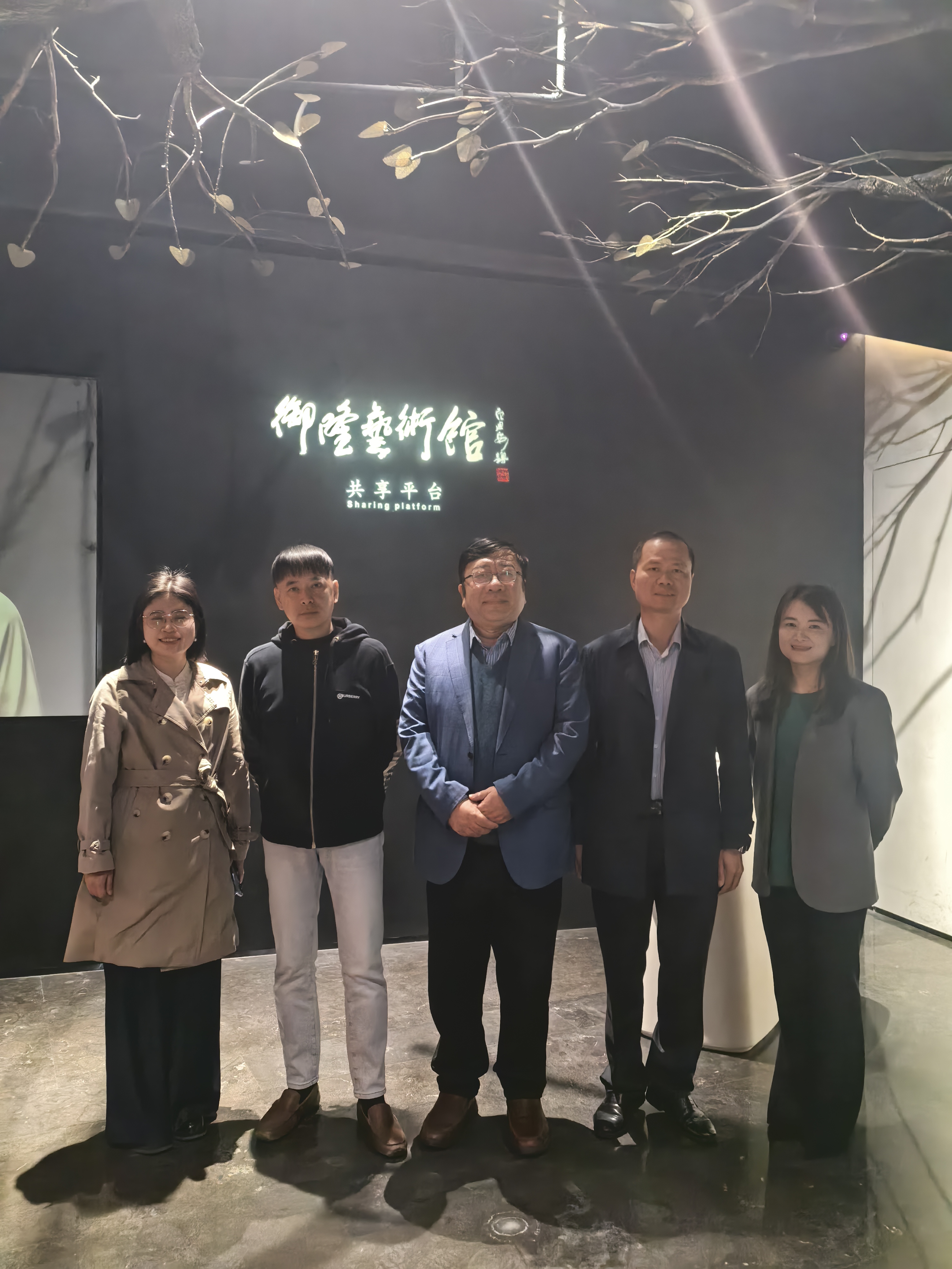 《浙江大学教授走访泉州》
     2月23号，浙江大学荣聘教授，浙江省马寅初研究会会长米红教授/博