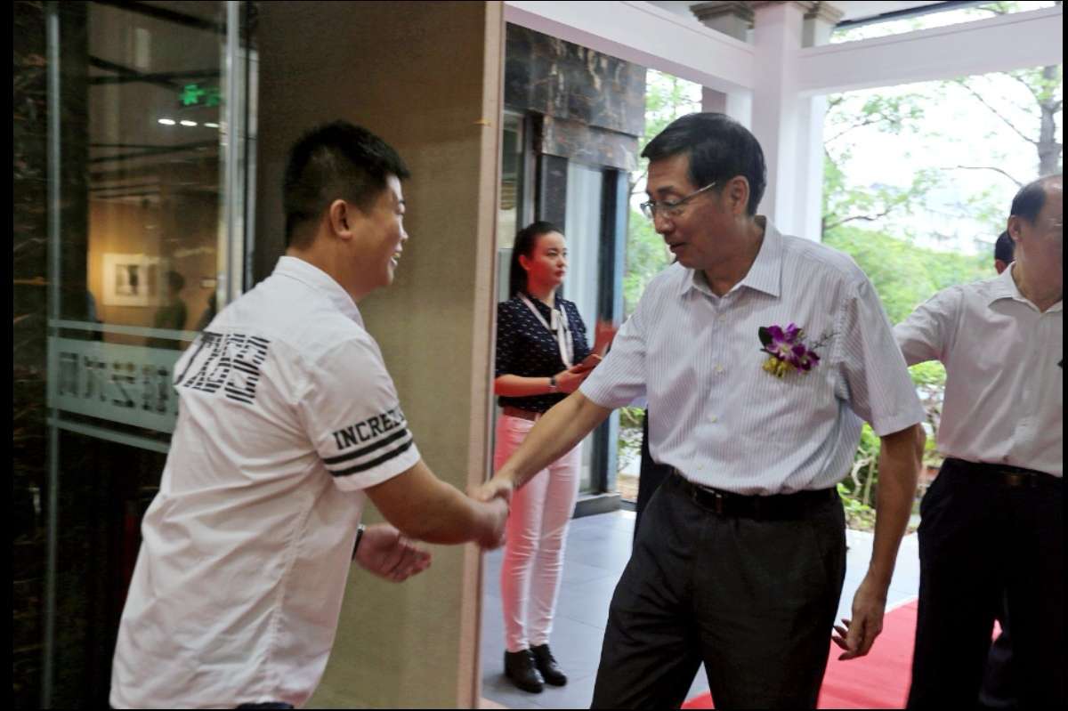 厦门政协原主席张健参加张雄书画院活动