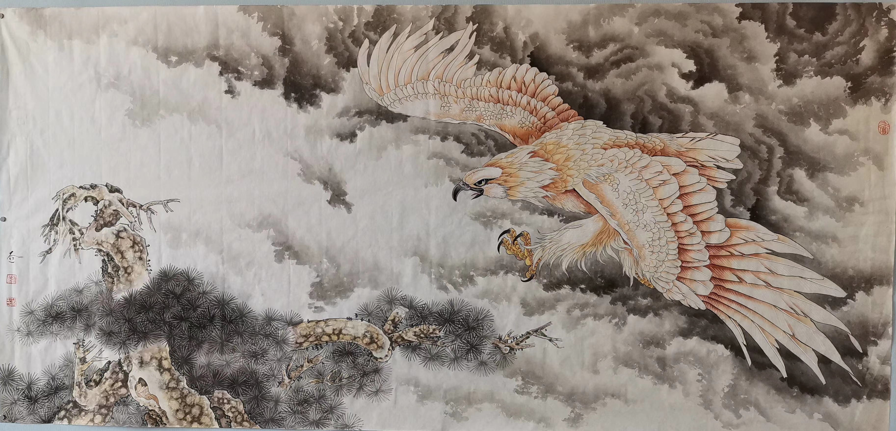 作品名称：风行千万里
作者：刘砚平
形态：工笔重彩国画 
规格：小六尺
创作意识：
凯歌而行，不以山