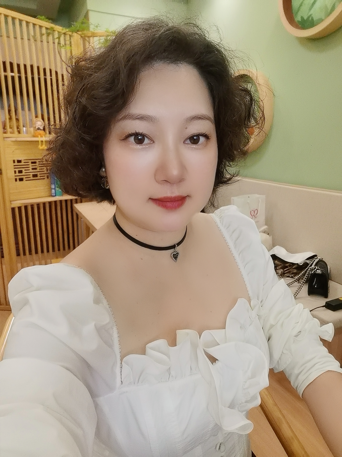 厦门火车站罗宾森附近美容院，需要专业卖手，主做美业2026最火爆的童颜美雕项目，有意向的小伙伴可以私