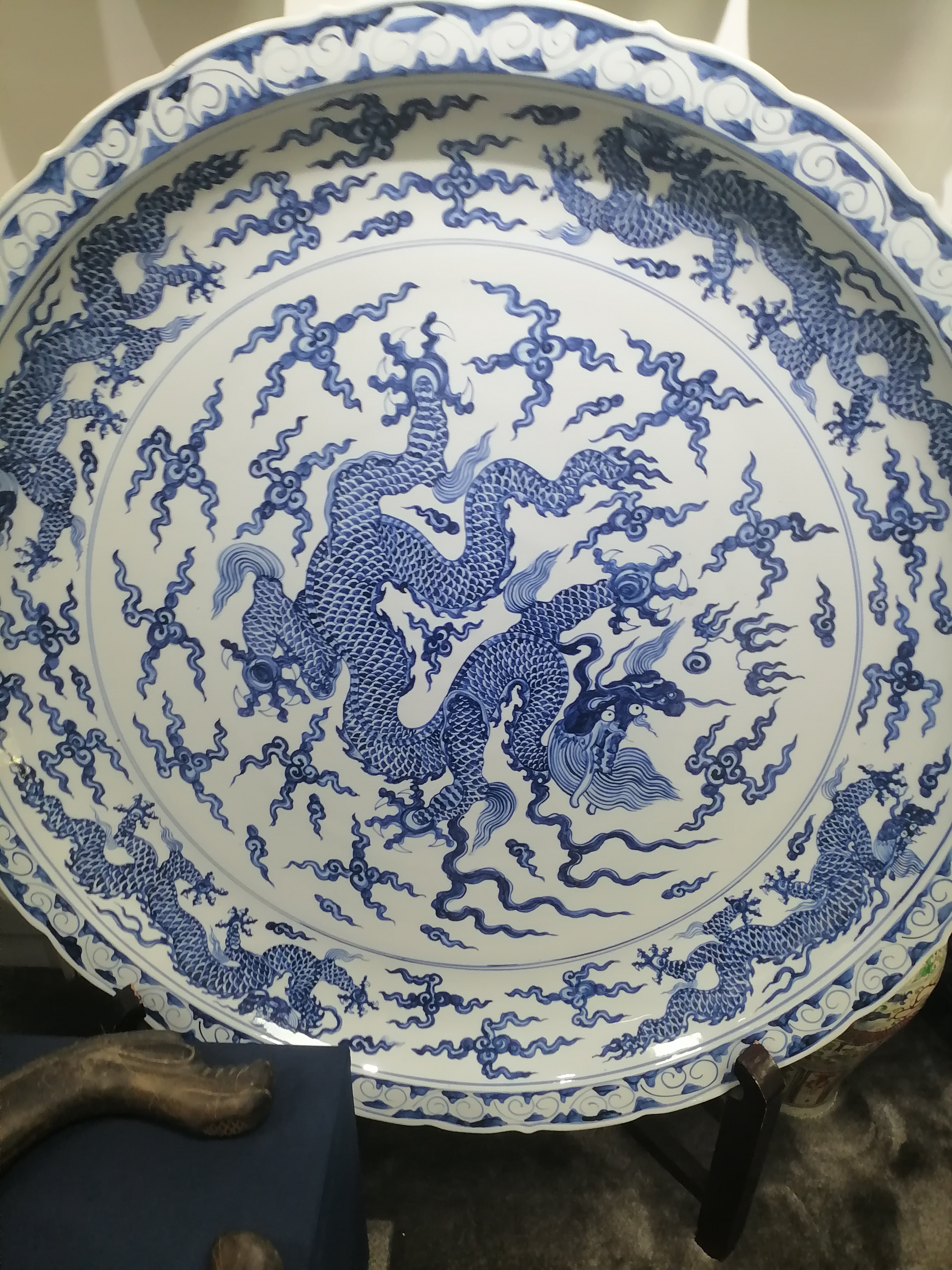 永宣官窑青花五龙纹菱口大盘🙏