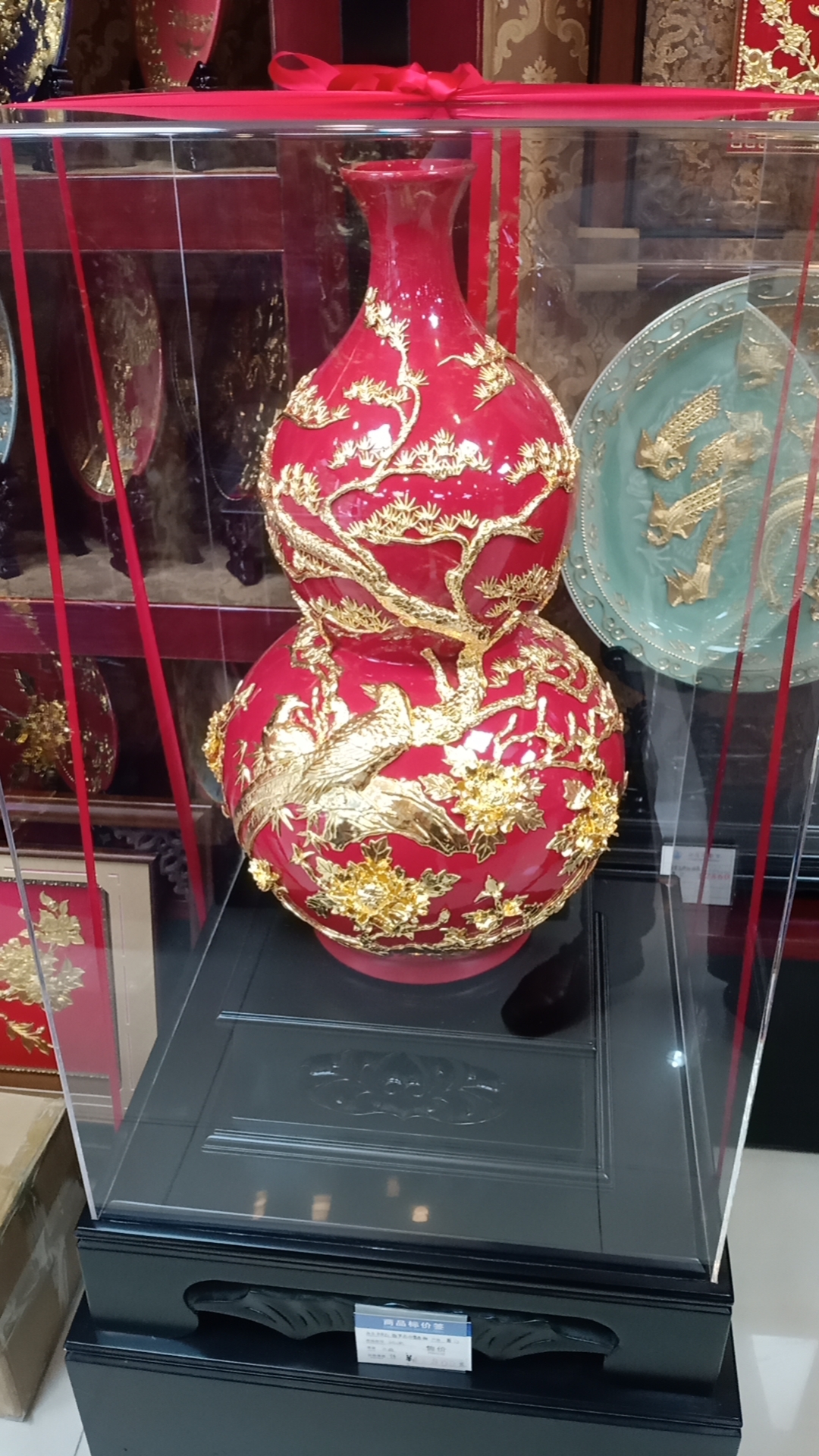 厦门聚宝堂一国家级非物质文化遗产“漆线雕”，本公司承接，寺庙定制佛教文化、商务礼品、家居礼品、庆典礼
