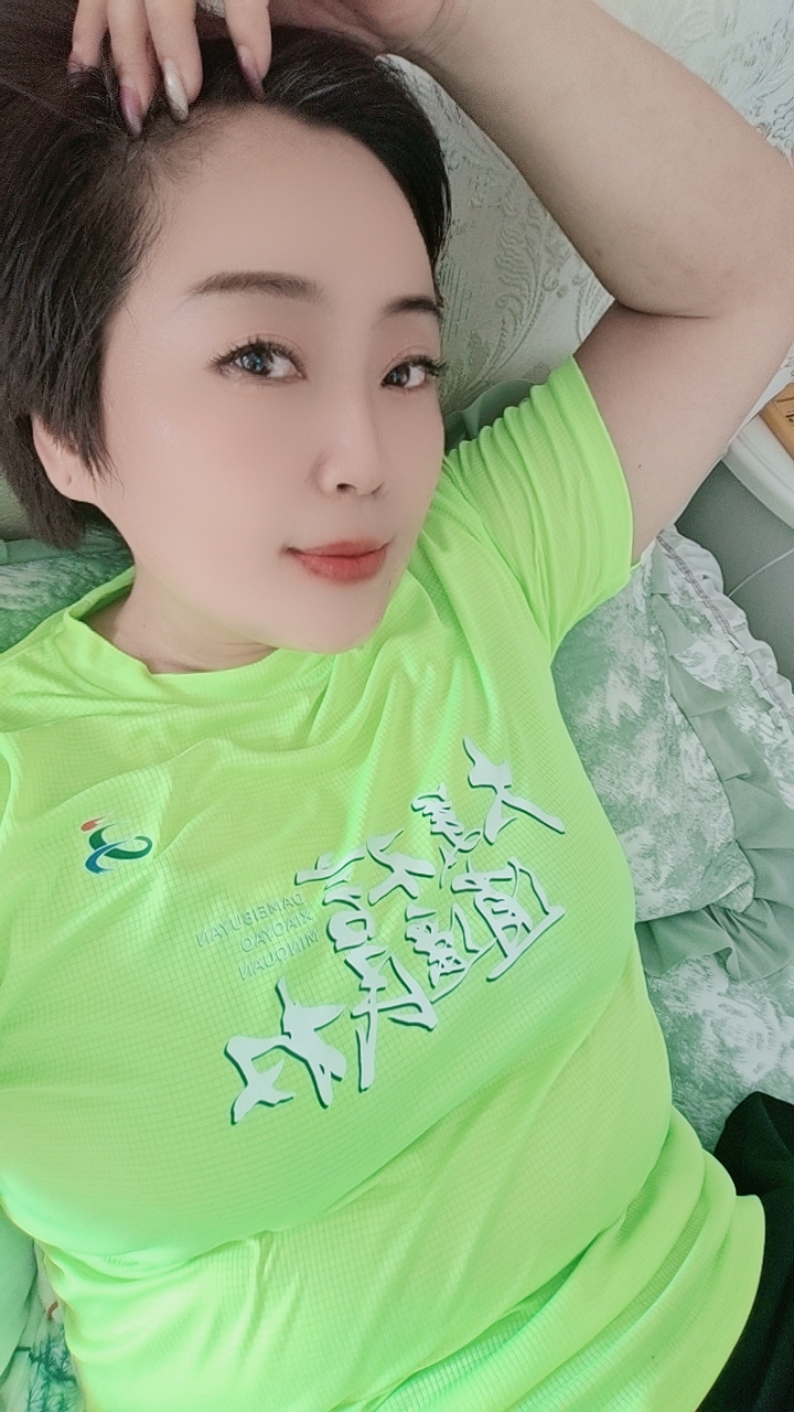 无能为力，摆又摆不烂，卷又卷不赢，躺又躺不平