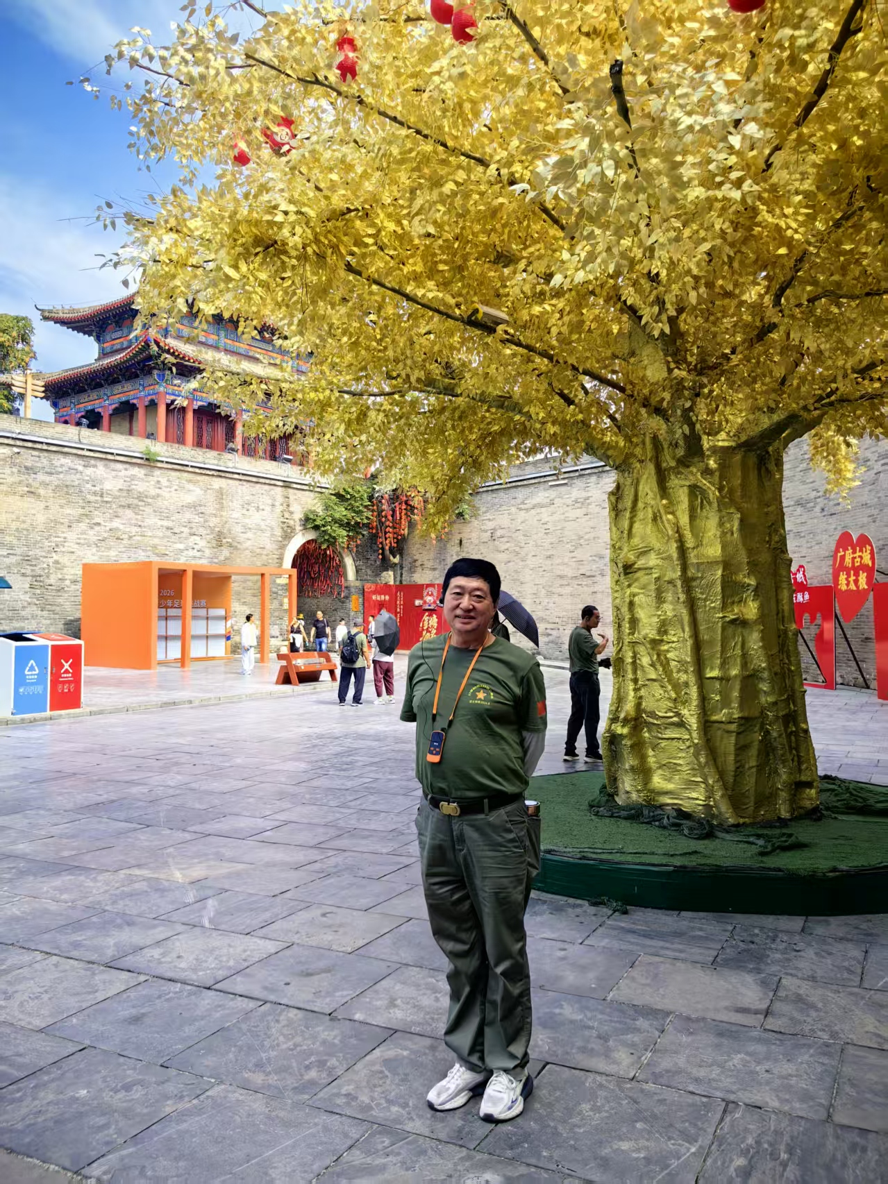 战友聚会合影