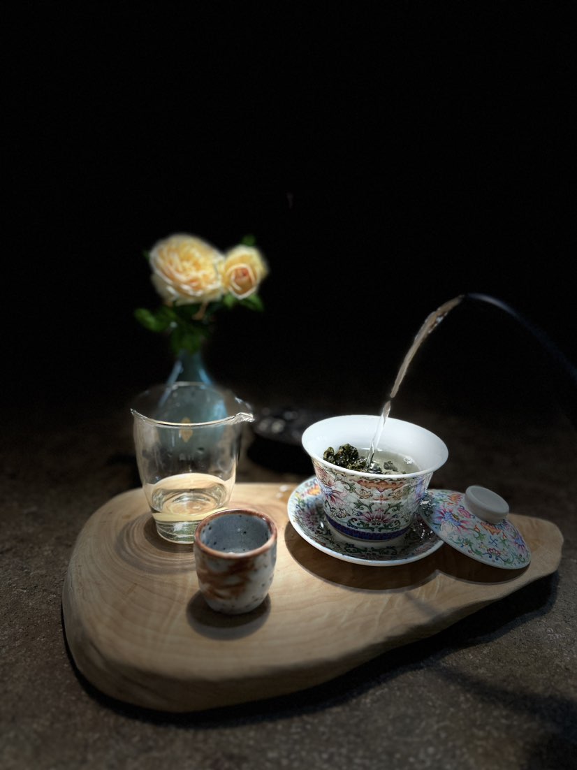 美好生活，即得相伴🌹
阳光所在，皆自在🍵