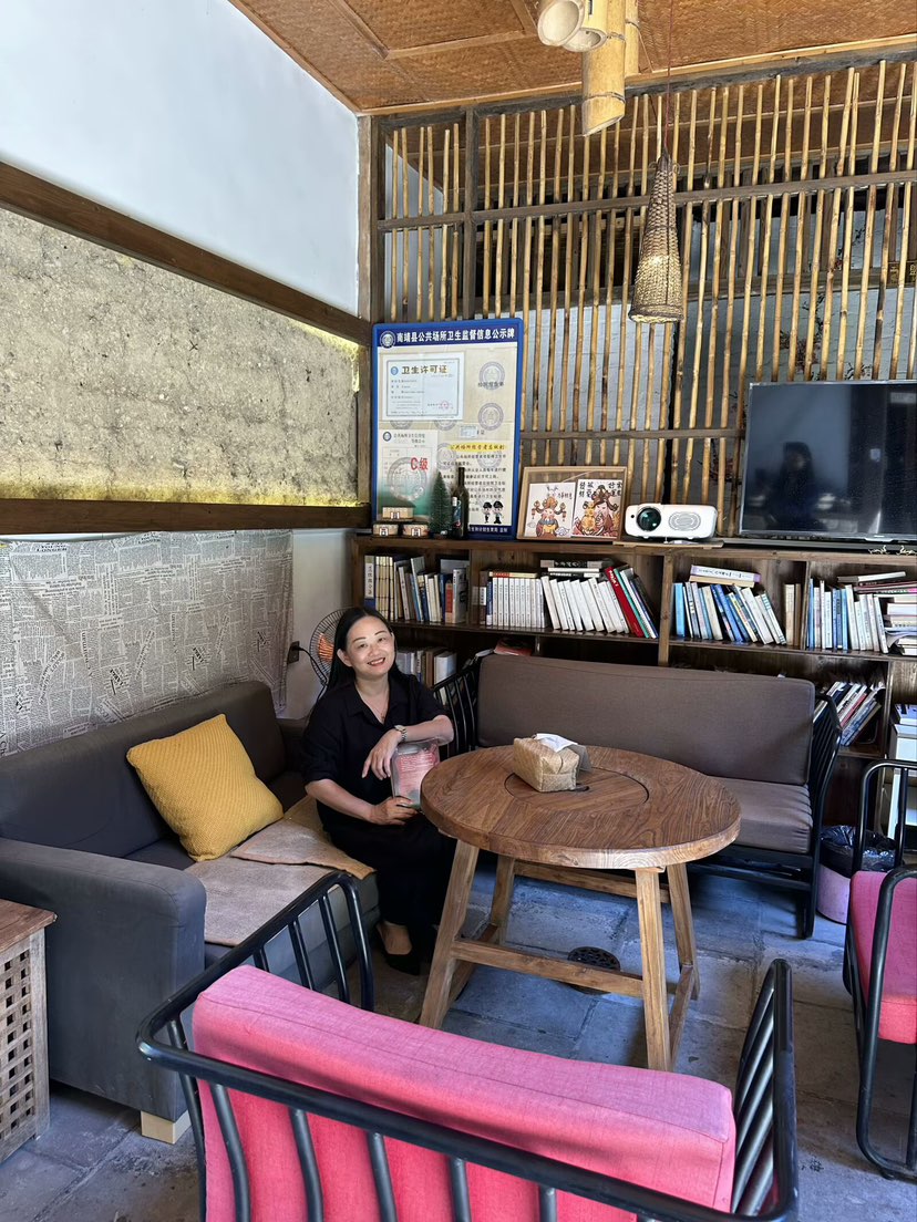 你不必迎合所有人，
但一定要知道，
无论怎么做，
都有适合的人。