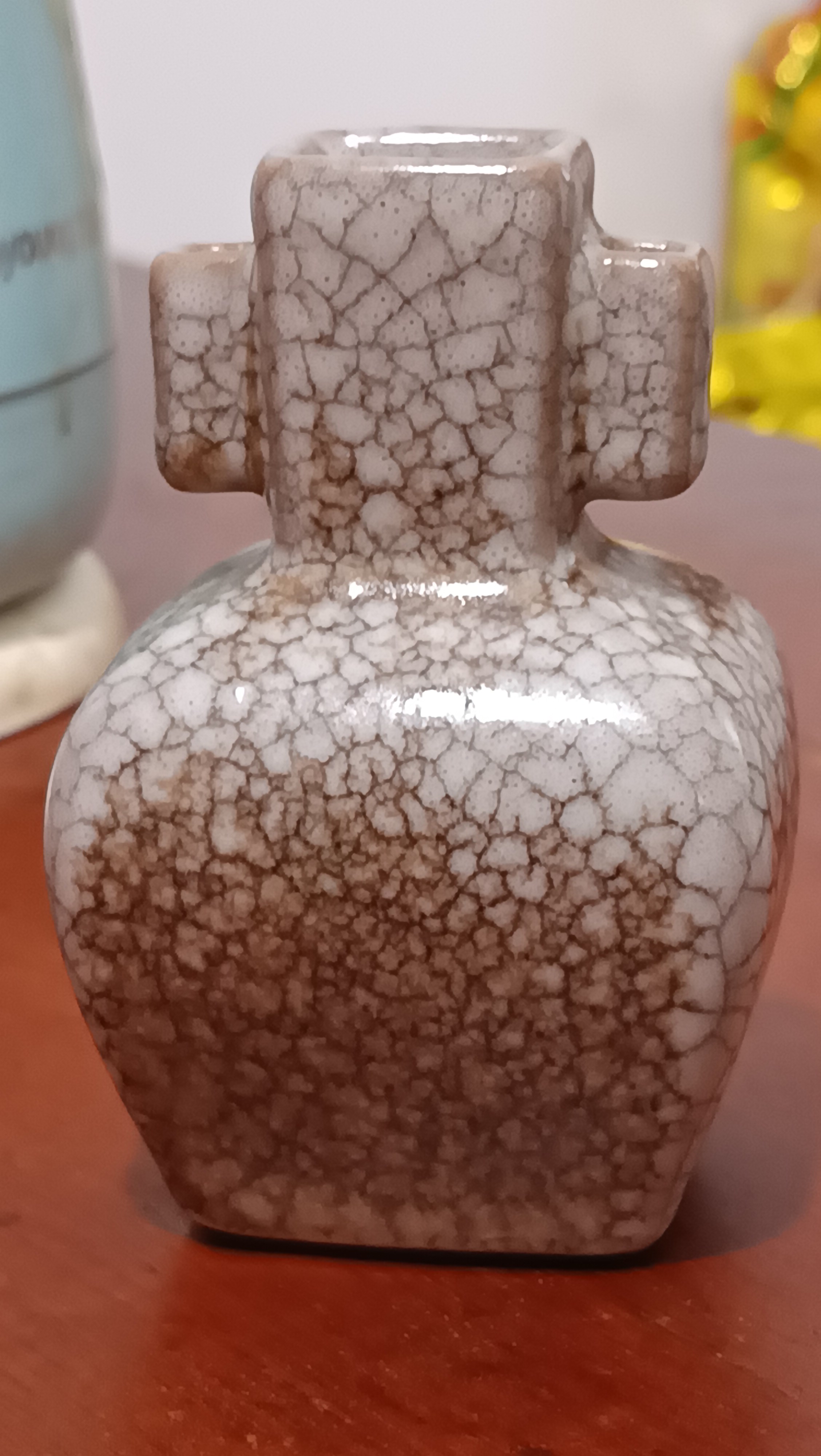 请欣赏宋代哥窑瓷器和高古龙辰玉牌