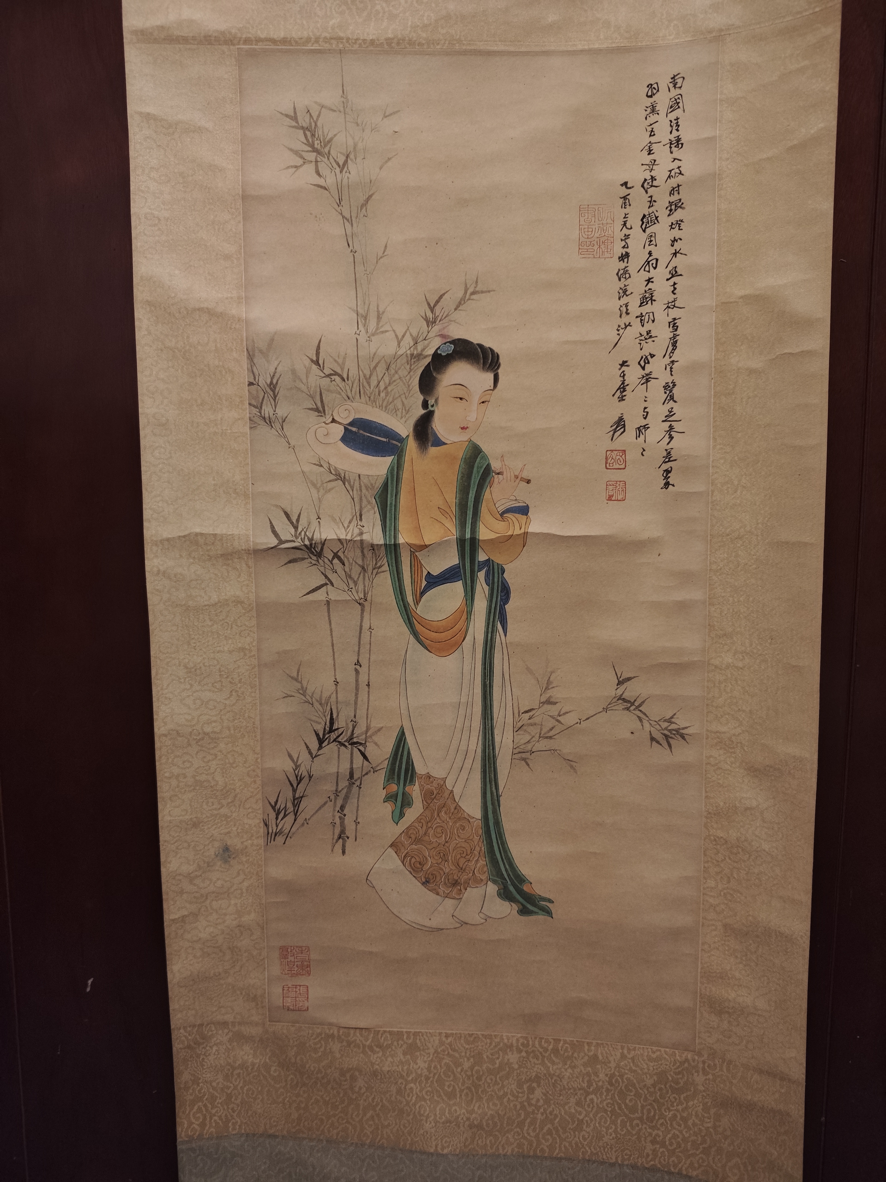 本人收藏的张大千的仕女图，请大家鉴赏鉴赏